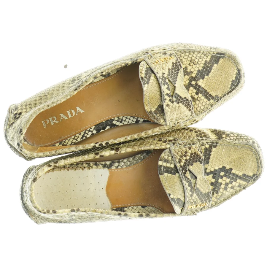 Prada loafers med slangeskindsmønster fra Prada (str. 36)