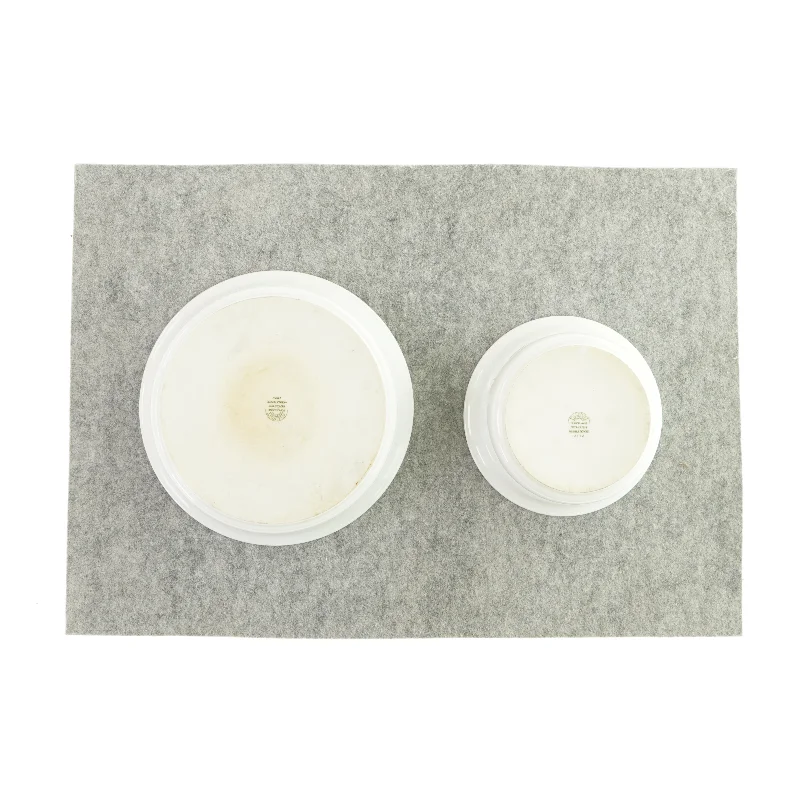 Forskellige skåle (2 stk) fra Pilvuyt (str. HØ: 7x24 og 10x18)