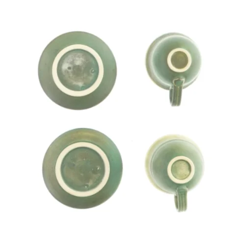 2 tekopper med underkop (str. H: 11 og Ø: 15 cm)