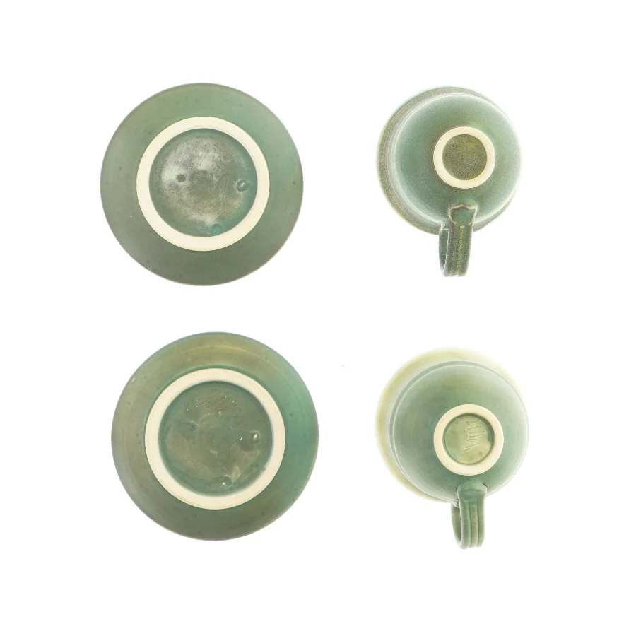 2 tekopper med underkop (str. H: 11 og Ø: 15 cm)