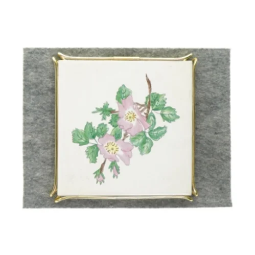 Dekorativt fad  fra Ukendt (str. LBH:16,5x16,5x2cm)