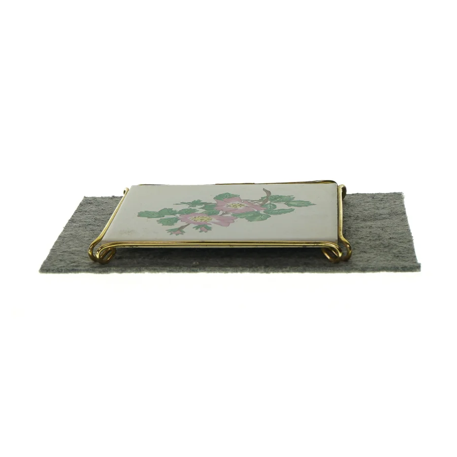 Dekorativt fad  fra Ukendt (str. LBH:16,5x16,5x2cm)