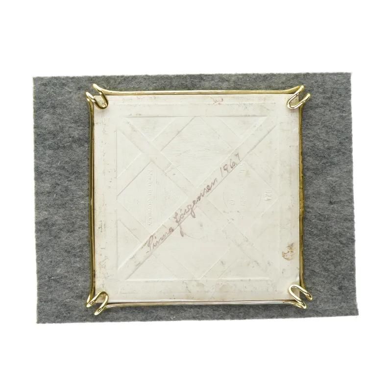 Dekorativt fad  fra Ukendt (str. LBH:16,5x16,5x2cm)