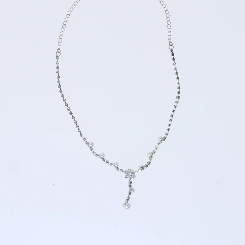 Perlehalskæde i sølvfarve fra H&M (str. 50 cm)