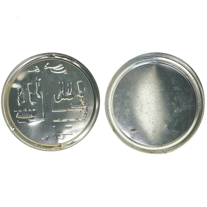 Vintage kagedåse med nostalgisk motiv (str. Ø 19,5x6,5 cm)