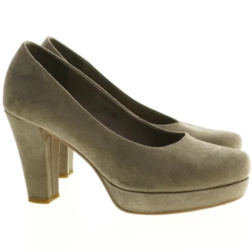 Grå stiletter i ruskind