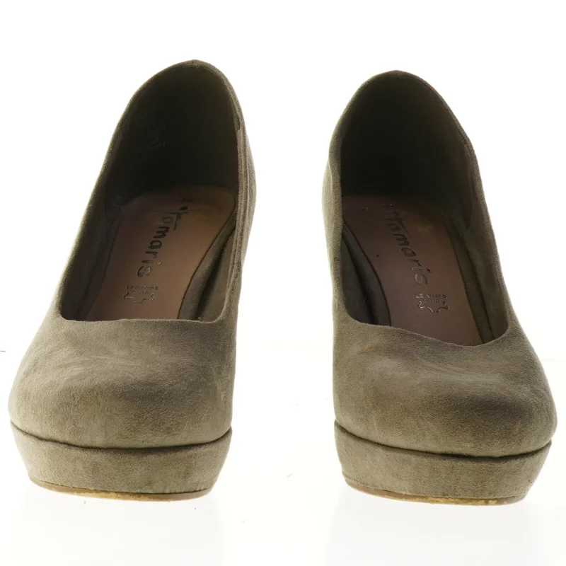 Grå stiletter i ruskind