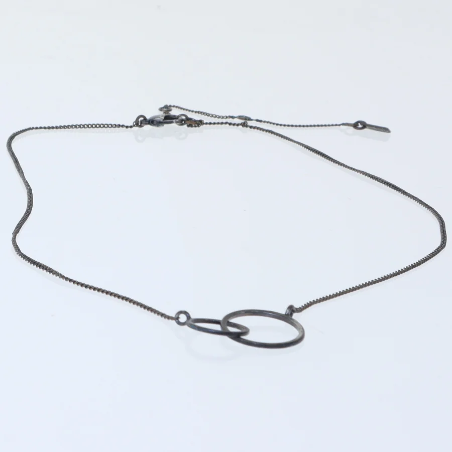 Halskæde med ringe (str. 50 cm)
