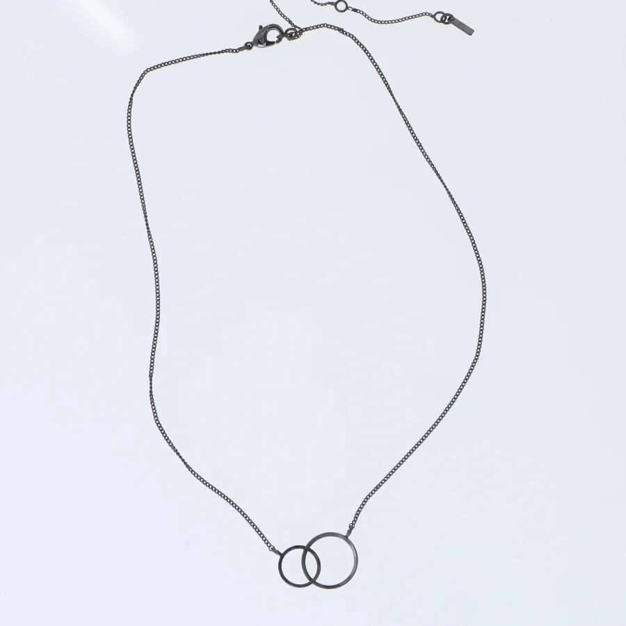 Halskæde med ringe (str. 50 cm)