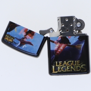 League of Legends lighter fra Earth (str. 5,5x4 cm)