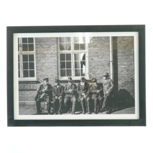 Sort billedramme med sort-hvid fotografi fra Nielsen (str. 2x29,7 cm)