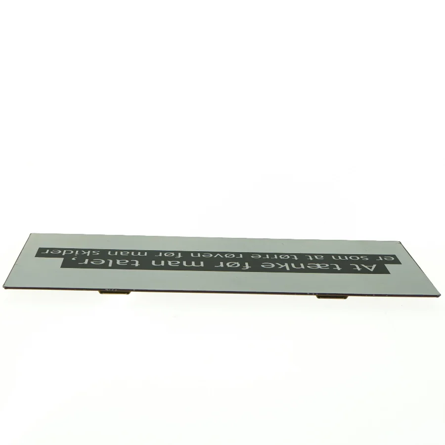 Metalskilt med citat (str. 30,5 x. 13 cm)