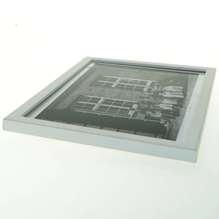 Sort-hvid fotografi i ramme fra Nielsen (str. 21x29,7 cm)