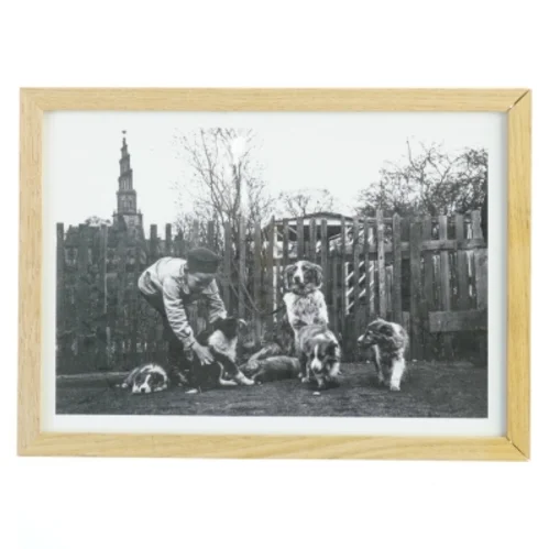 Indrammet sort-hvid fotografi fra Nielsen (str. 21x29,7 cm)