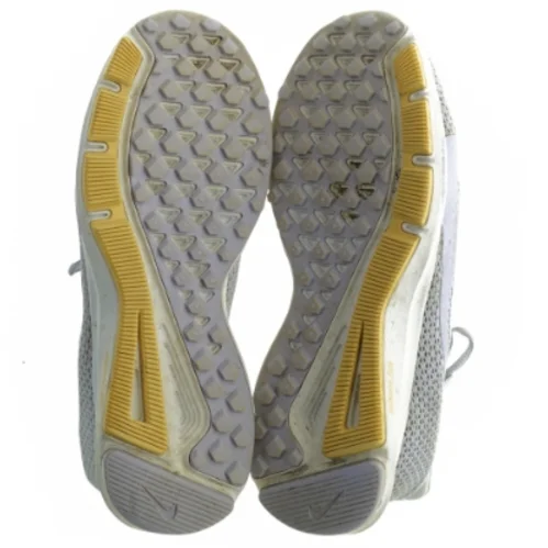 Brugte løbesko fra Nike (str. 36,5)