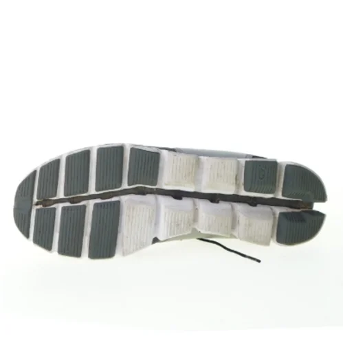 Trainers fra OnRunning (str. 48)