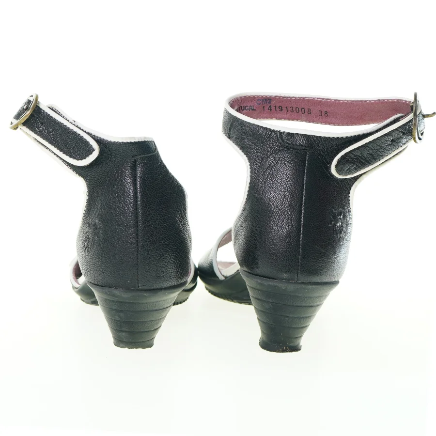 Sandal fra Fly London (str. 38)