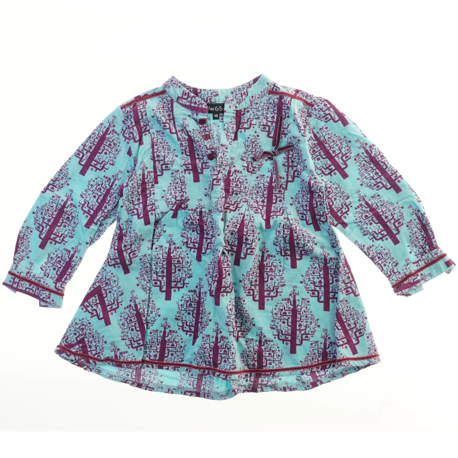 Langærmet bluse med mønster fra Silke & Suus (str. 116)