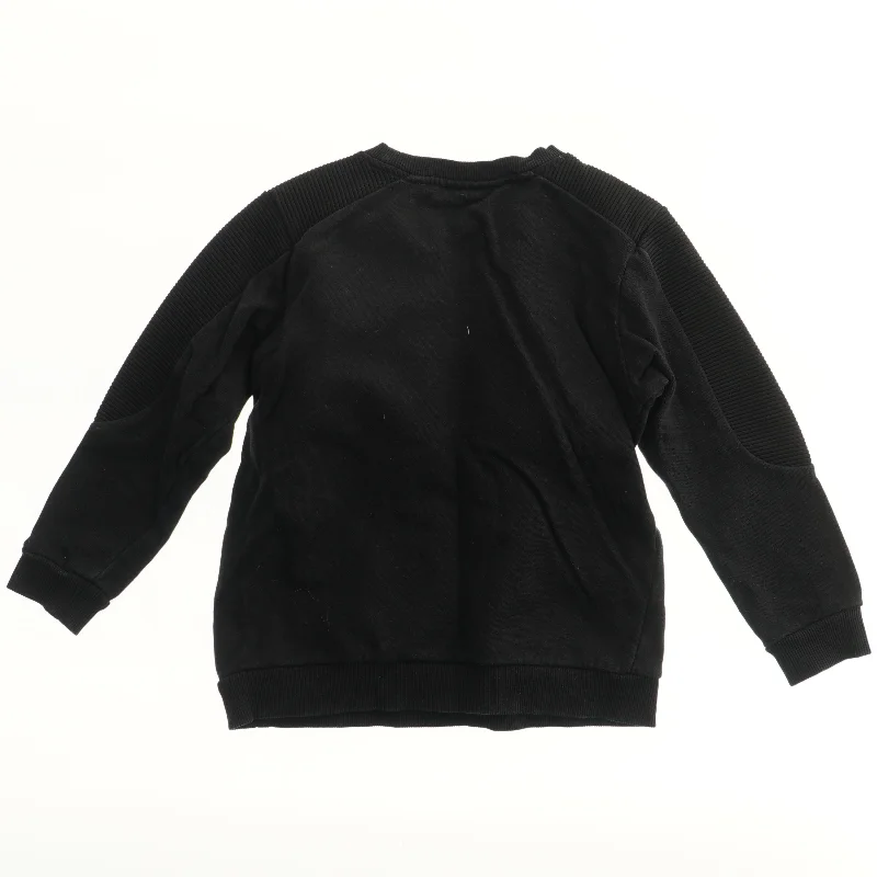 Sort sweatshirt med mønster fra Molo (str. 116)