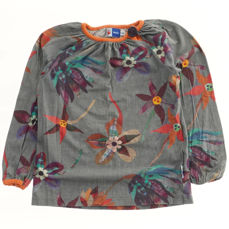 Bluse med blomsterprint fra Molo (str. 116)