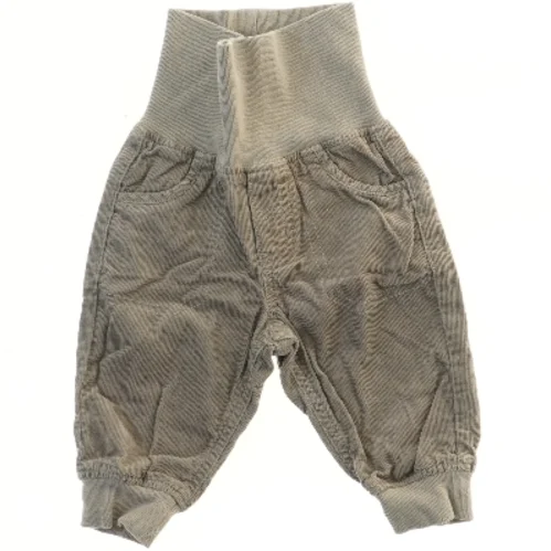 Fløjsbukser til børn fra H&M (str. 62)