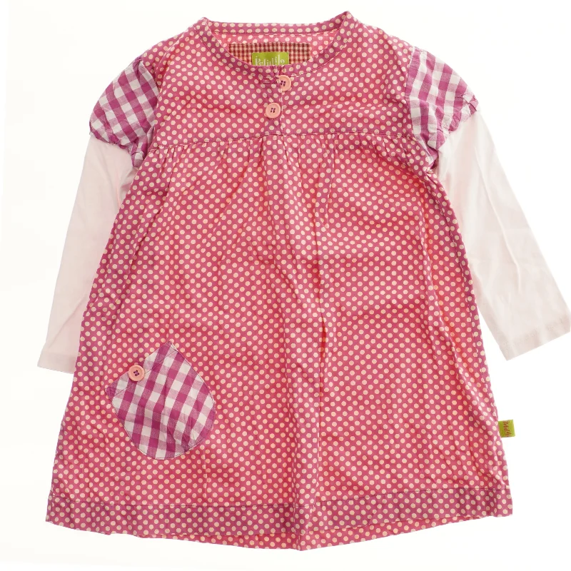 Langærmet kjole med prikker fra Petitlilo (str. 116)