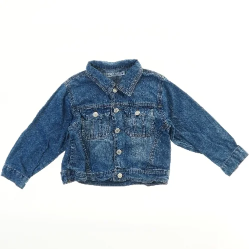Denimjakke til børn fra Name It (str. 92)