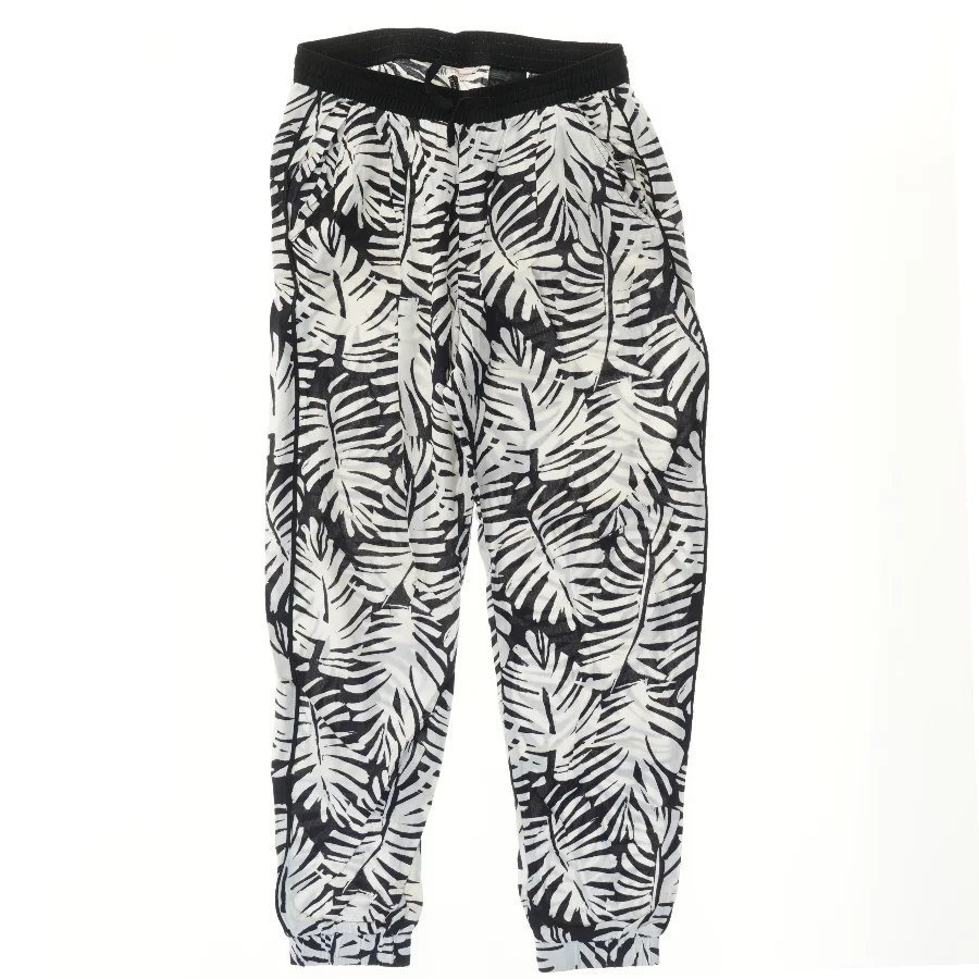 Bukser med bladmønster fra H&M (str. 146)