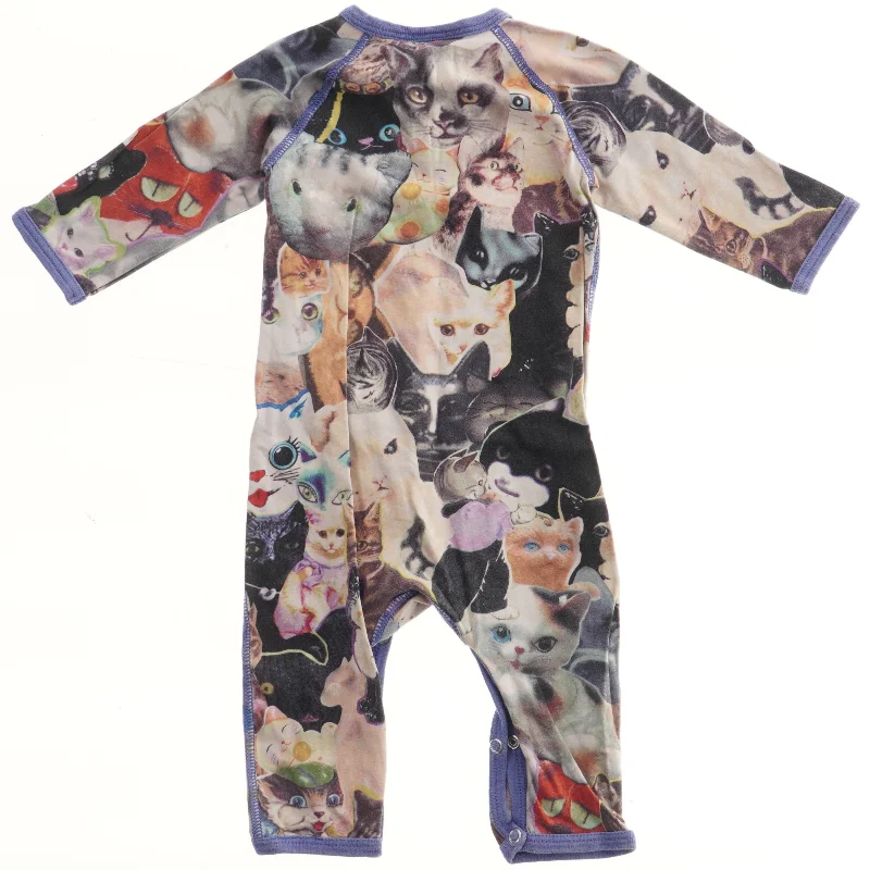 Heldragt med kattemotiv fra Molo (str. 68)