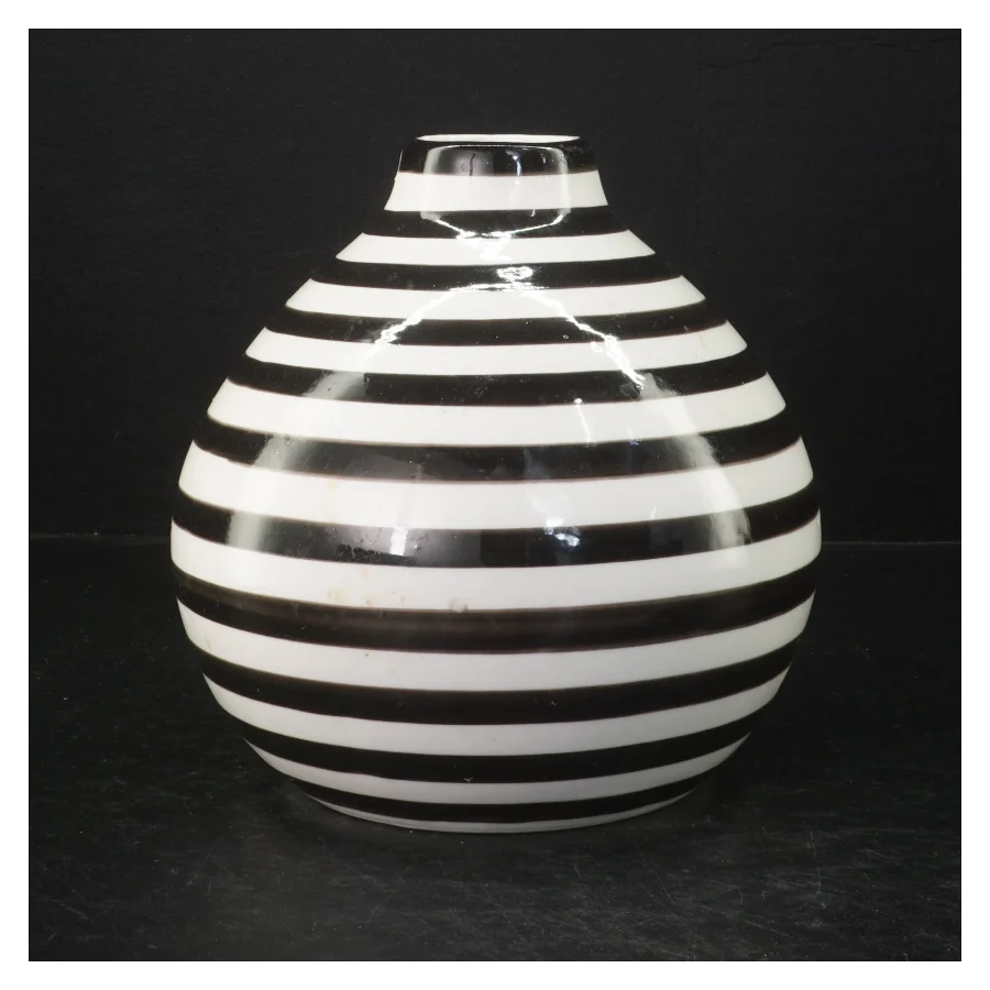 Stribet keramikvase (str. 19 cm)