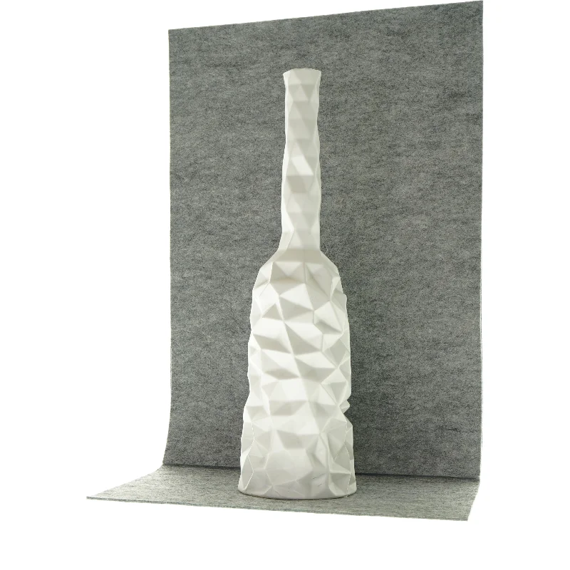 Vase med geometrisk mønster