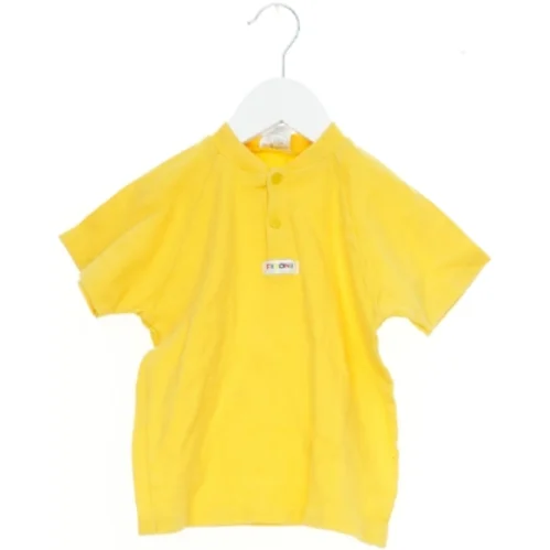 Gul polo T-shirt til børn fra Fixoni (str. 104) fra Fixoni (str. 104) fra Fixoni (str. 104)