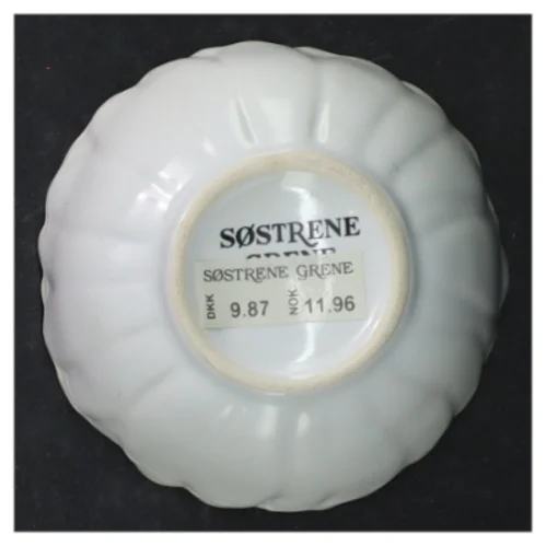 Hvide porcelænsskåle fra Søstrene Grene (str. Ø. 8 cm. 4 styk)