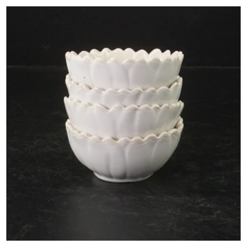 Hvide porcelænsskåle fra Søstrene Grene (str. Ø. 8 cm. 4 styk)