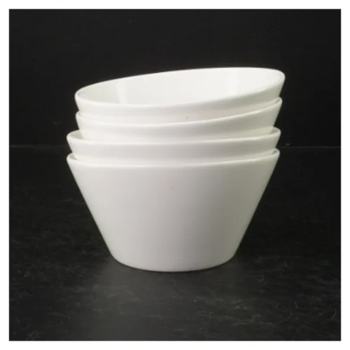 Hvide porcelænsskåle (str. Ø. 14 cm. 4 styk)