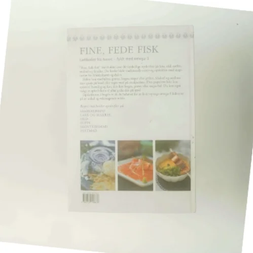 Fine, fede fisk : lækkerier fra havet - fyldt med omega-3 af Klara Desser (Bog)