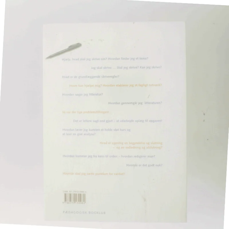 Opgaveskrivning : hvordan kommer jeg i gang - og bliver færdig? (Bog)