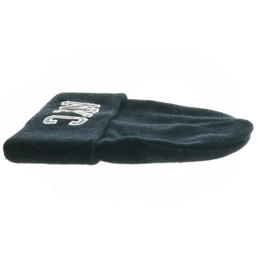 Sort hue med NYC tekst fra H&M (str. 110-128 )