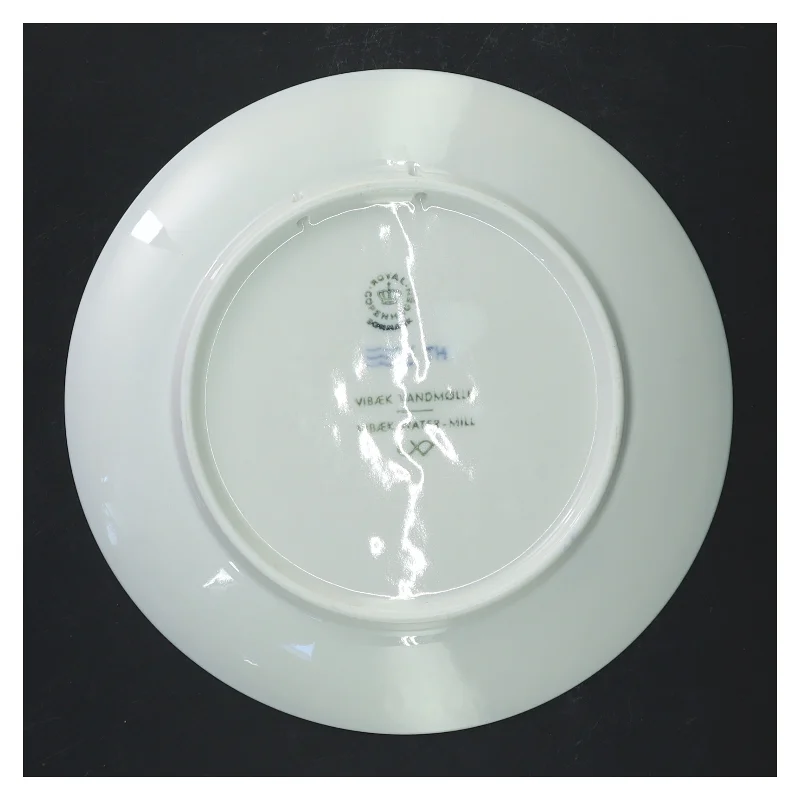 Dekorativ platte fra 1976 fra Royal Copenhagen (str. Ø 18,5 cm)