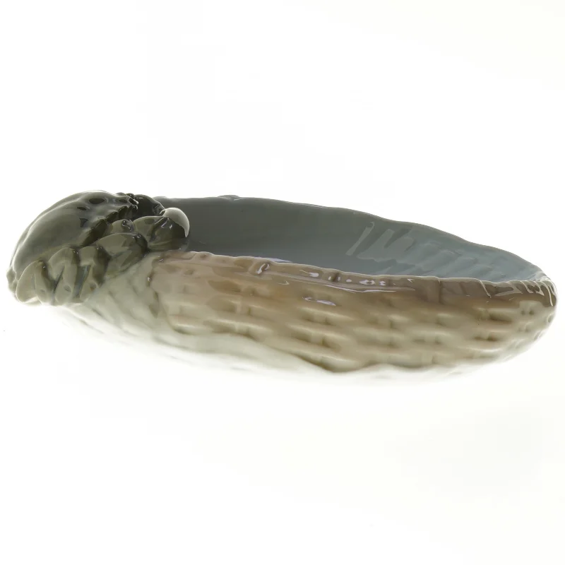 Royal Copenhagen skål med krabber og fiskemotiv fra Royal Copenhagen (str. 24x20 cm)