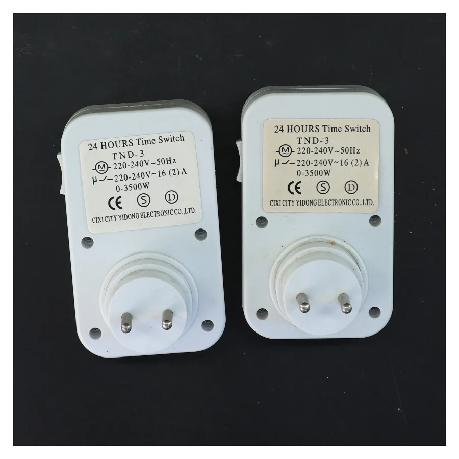 2 stk nye 24-timers tidsafbrydere fra Elworks (str. 2 stk 12,5x7 cm)