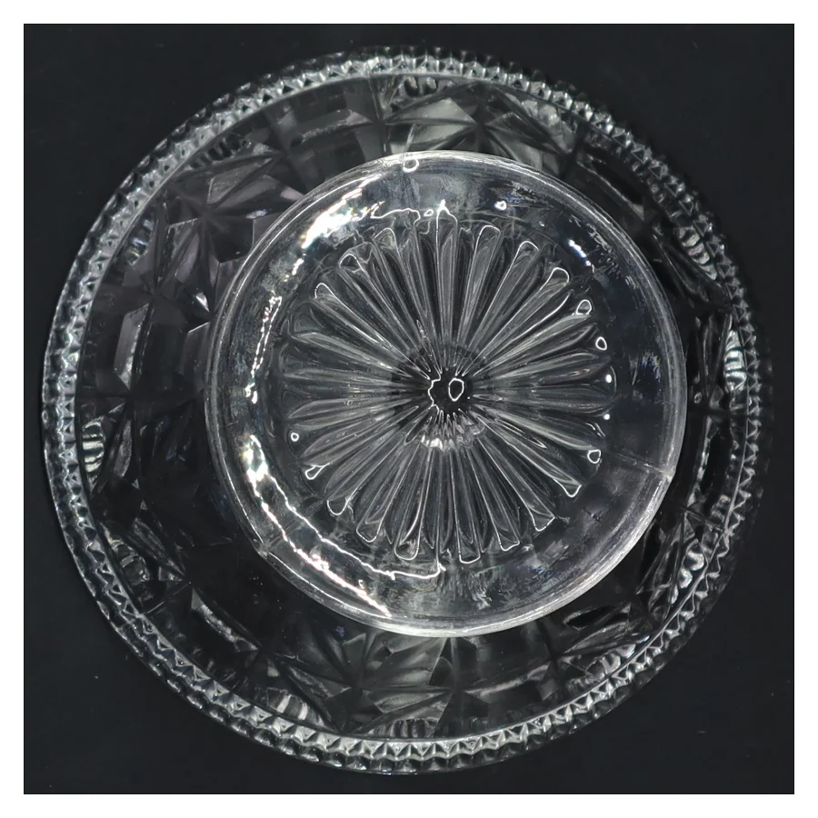 Glasskål med fod (str. Ø 14x13 cm)