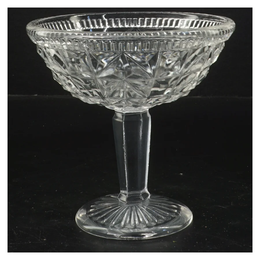 Glasskål med fod (str. Ø 14x13 cm)