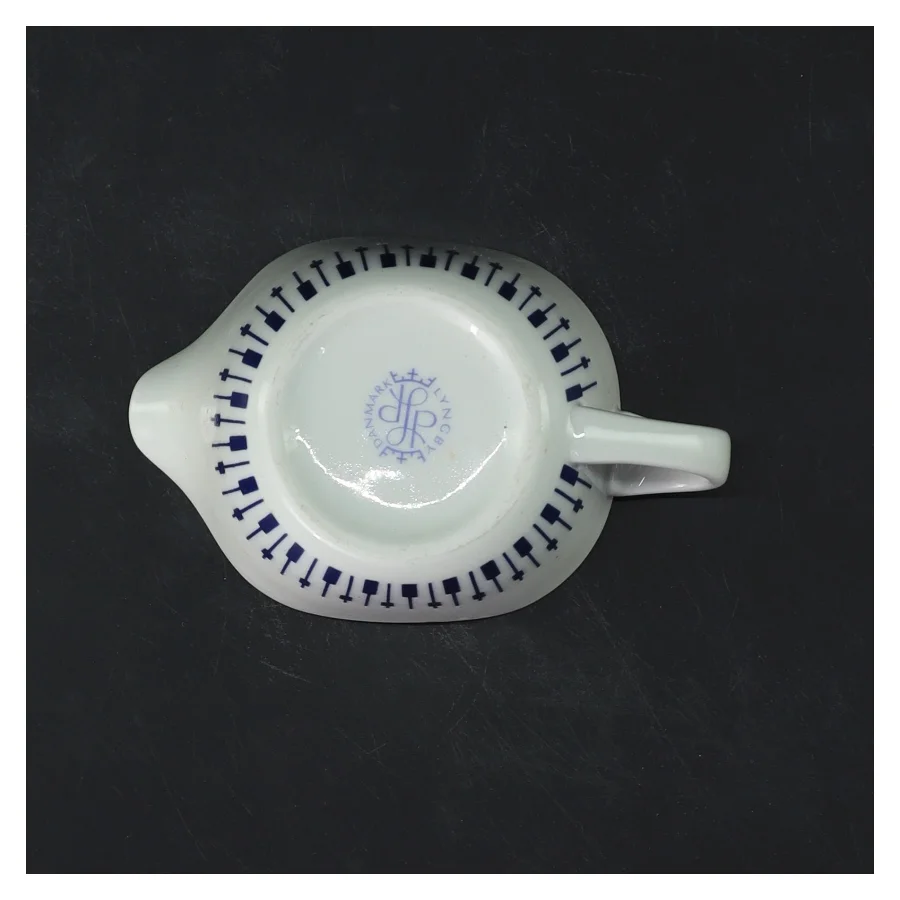 Flødekande harlekin fra lyngby porcelænsfabrik med blåt mønster(str. 8 cm) fra Lyngby (str. 8 cm)