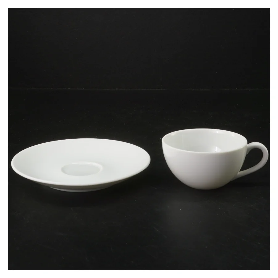 5 stk Porcelænskopper fra Eva Trio med underkopper fra Evatrio (str. Ø 14 og Ø8,5 cm)
