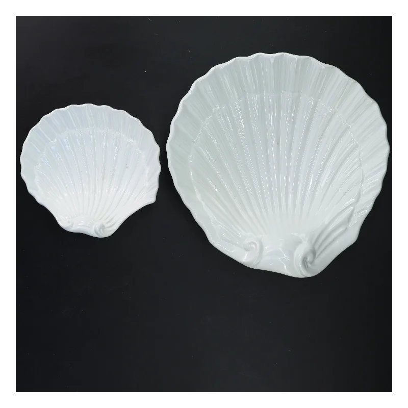 Muslingeskals formede serveringsfade (str. 24x23x5&16x14x4 cm)