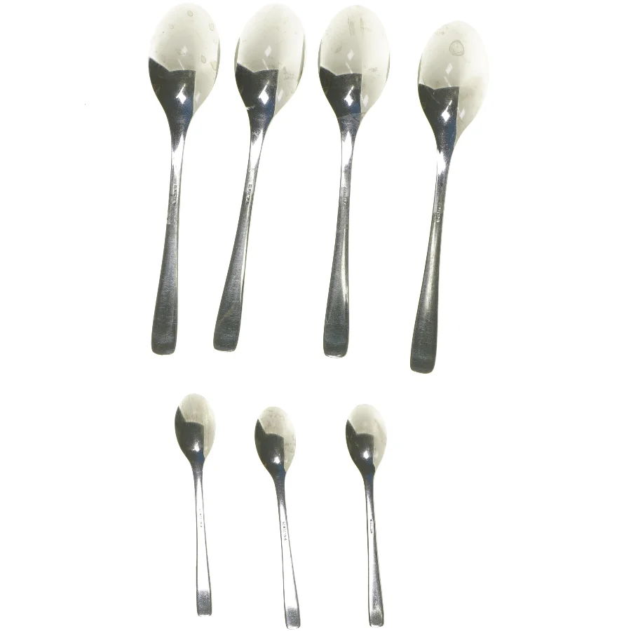 Sæt med 7 skeer (str. 7 stk 20 & 12,5 cm)