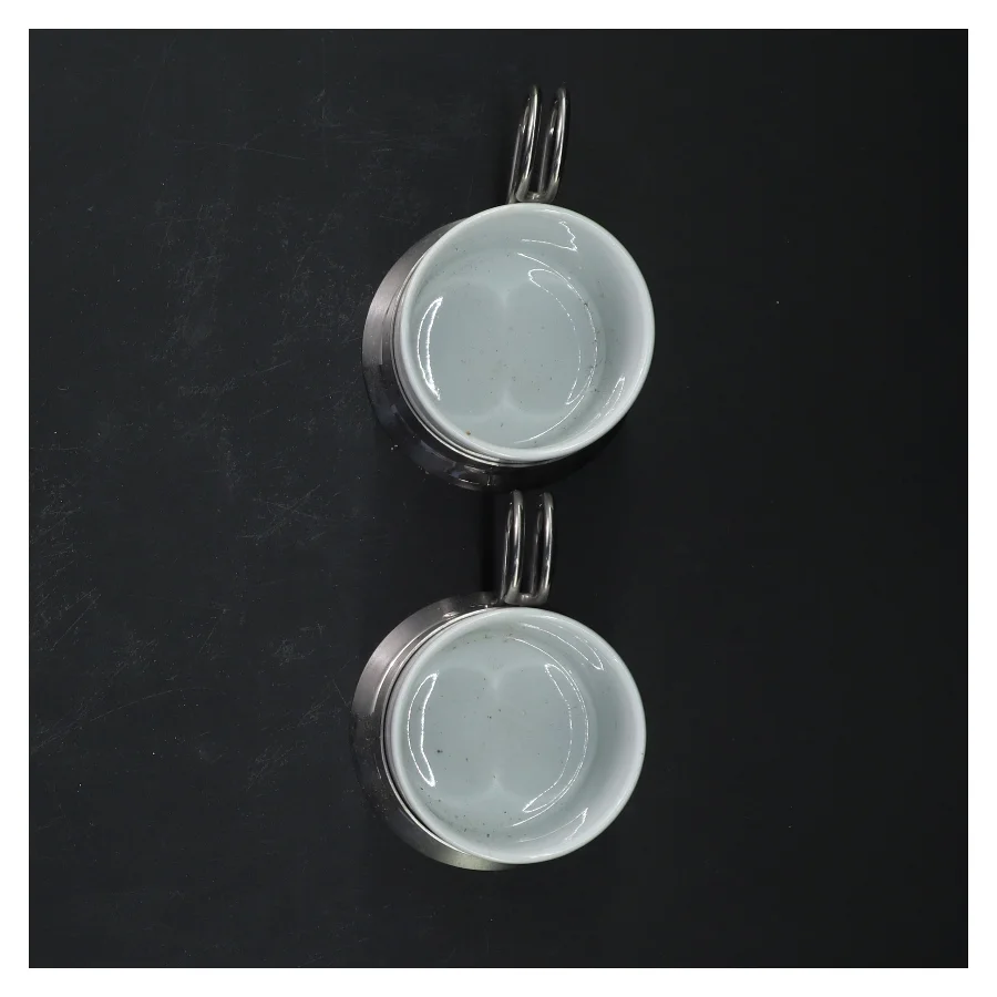 Sæt af porcelænskrus fra Menumed metalhåndtag (str. 6 cm)