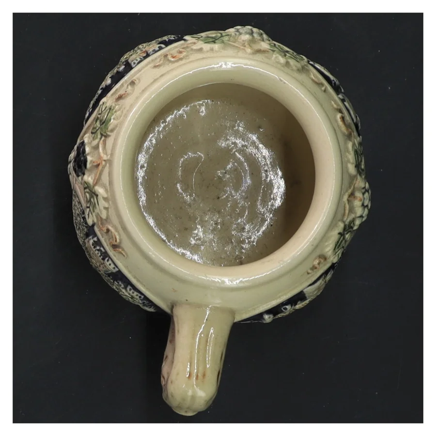 Keramikkrus med dekoration (str. 10x9 cm)