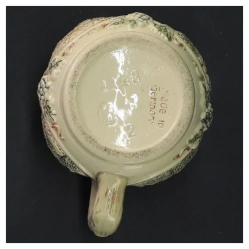 Keramikkrus med dekoration (str. 10x9 cm)